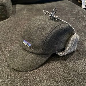 Patagonia Flap Hat - Mens M (fits size 6.75-7.5 head), Gray